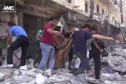 Siria, raid aerei su Aleppo seminano morte e distruzione
