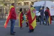Primi unionisti a Barcellona per protesta di piazza