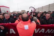 Ilva: lavoratori Genova occupano stabilimento