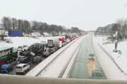 Neve in Gran Bretagna, disagi per trasporti e non solo