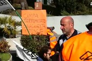 Terremoto: sit-in a Regione Marche, 've serve una scossa'