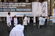 Biotestamento: Don Mario suona campane a morto,' Stato aiuta a morire'