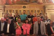 Bici e maglie rosa donate a paesi terremotati