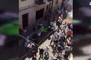La processione 'esplosiva' dei fujenti del Gargano