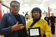 Il maestro di arti marziali Giancarlo Manca premiato da Roberto Pili