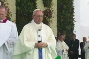 Papa chiude visita in Colombia