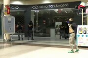 Terroristi in centro commerciale, ma e' una esercitazione