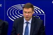 Manovra, Dombrovskis: chiediamo nuovo piano di bilancio