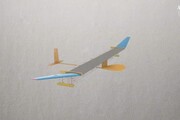 Primo volo per mini-aereo compatto