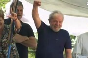 Brasile: Lula acclamato dalla folla, 'guerriero del popolo'