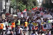 Migliaia di immigrati in corteo a Napoli