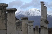 Maltempo, neve sul Vesuvio