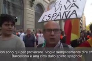 Catalogna, in strada con il cartello 'Viva il Re': contestato