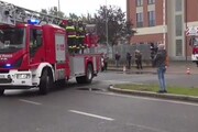 Alessandria, le bare dei pompieri trasportate dalle autocisterne