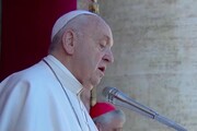 Benedizione Urbi et Orbi, Papa Francesco: 'Migranti vittime dell'ingiustizia'
