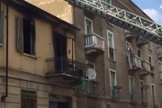 Incendio distrugge appartamento a Torino, morta una donna