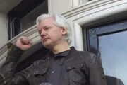 Contro Assange 17 capi d'accusa