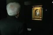 Mattarella ammira la 'Madonna Benois' a Fabriano