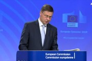 Dombrovskis: 'Italia non spenda oltre possibilita''