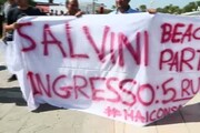 Striscioni contro Salvini a Policoro, 'ingresso 5 rubli'
