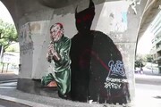Pedofilia: a Roma spunta murales con card. Pell in manette