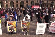 Torino, la protesta del mondo dello spettacolo inizia con l'Inno di Mameli
