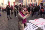 I lavoratori dello spettacolo in piazza: 'Siamo allo stremo'