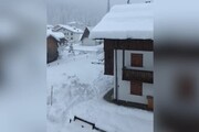 Meteo, nello Zoldano frane e neve: residenti bloccati in casa senza corrente ne' telefono