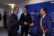 Ue sindaco di Ventotene dà a Sassoli la Chiave d'Europa