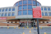 Coronavirus, muore cassiera: chiuso market a Brescia