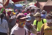 Coronavirus, in Peru' in centinaia al mercato nonostante la quarantena