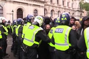 George Floyd, a Londra scontri tra polizia e manifestanti