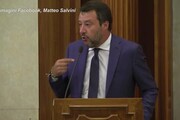 Coronavirus, Salvini: 'Saluto col gomito e' la fine della specie umana'