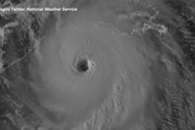 Usa, l'occhio dell'uragano Laura visto dallo spazio