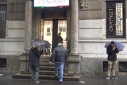 Milano, riaprono i parrucchieri: 'Agende piene di appuntamenti'