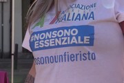 Torino, lavoratori delle fiere in protesta: 'Siamo discriminati'
