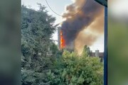 Incendio a Milano: distrutta la facciata dell'edificio
