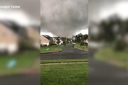 Usa, il tornado si abbatte nel New Jersey e rade al suolo le case