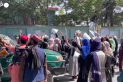 Protesta contro il Pakistan a Kabul, i talebani sparano