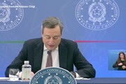 Vaccini, Draghi: 'Obbligo agli over 50 sulla base dei dati'