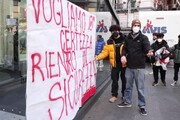 Scuola, a Napoli studenti di nuovo in piazza: 'Si al rientro ma in sicurezza'