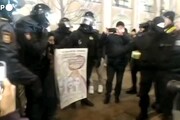 Russia: attivista 77enne protesta contro guerra, arrestata