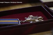 Ucraina, Zelensky a Mykolaiv consegna riconoscimenti e medaglie ai militari