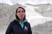 Tonale, ghiacciaio Presena ricoperto di teli geotessili per ridurre lo scioglimento