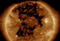 Il buco della corona del Sole fotografato il 25 ottobre (fonte: SDO/NASA) (ANSA)