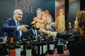 Caputo, 'da Ue su etichette al vino silenzio assordante'