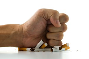 Un test del sangue o della saliva indicherà la strategia per l'addio al fumo (ANSA)