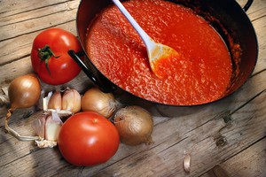 Salsa di pomodoro cotta alleata della salute dell'intestino (ANSA)