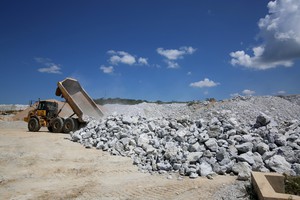 Una miniera di litio, materia prima strategica per l'Ue (ANSA)