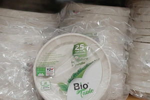 Ue lancia consultazione su plastica biodegradabile (ANSA)